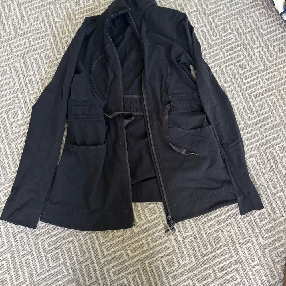 Vintage Lululemon Black Lightweight Zip-Up Jacket - GREAT condition